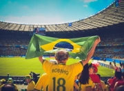 皇家马德里观众热烈欢呼！莎拉波娃迎来五赛季出色发挥，气势如虹延续